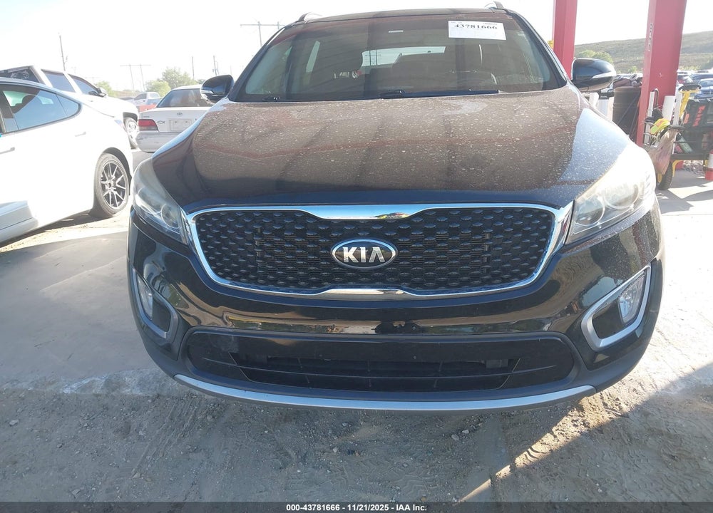 2016 KIA SORENTO 3.3L EX VIN: 5XYPHDA54GG130702
