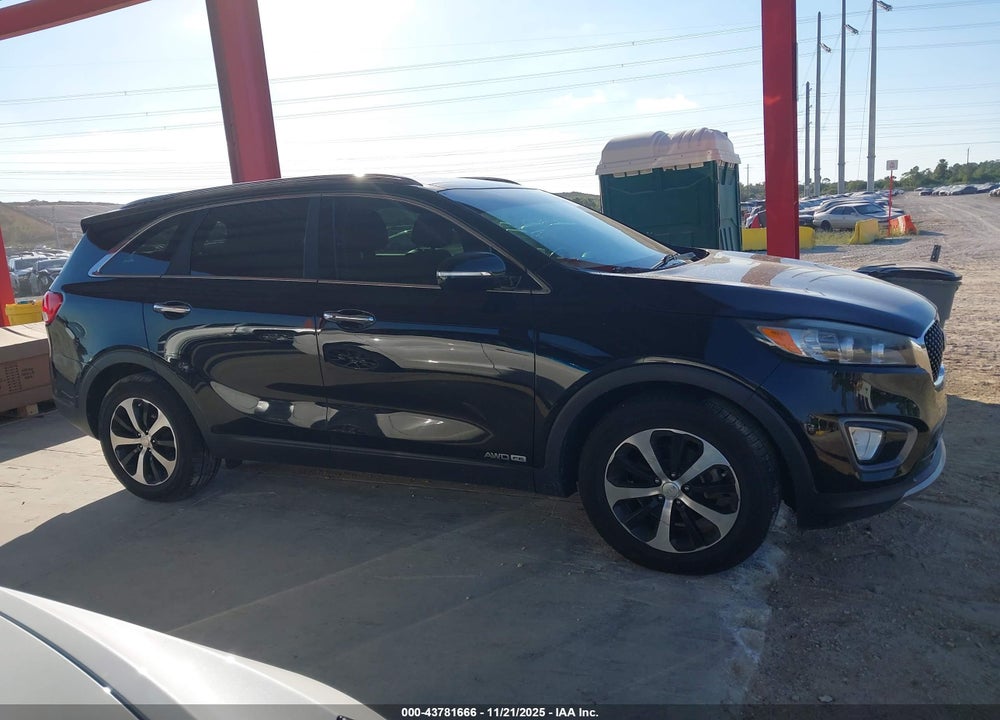 2016 KIA SORENTO 3.3L EX VIN: 5XYPHDA54GG130702