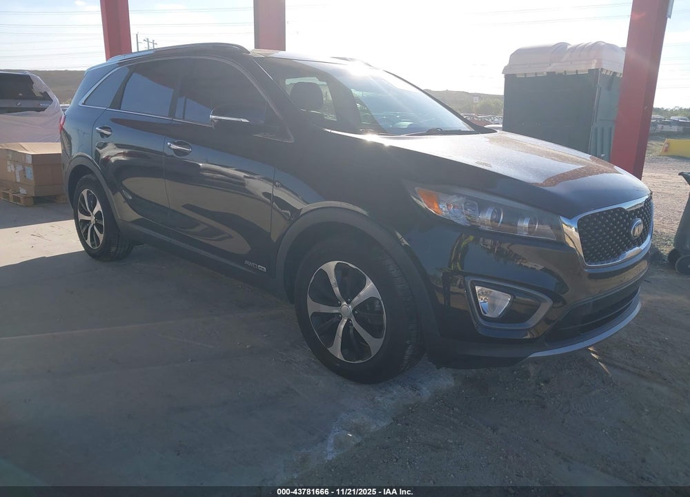 2016 KIA SORENTO 3.3L EX VIN: 5XYPHDA54GG130702