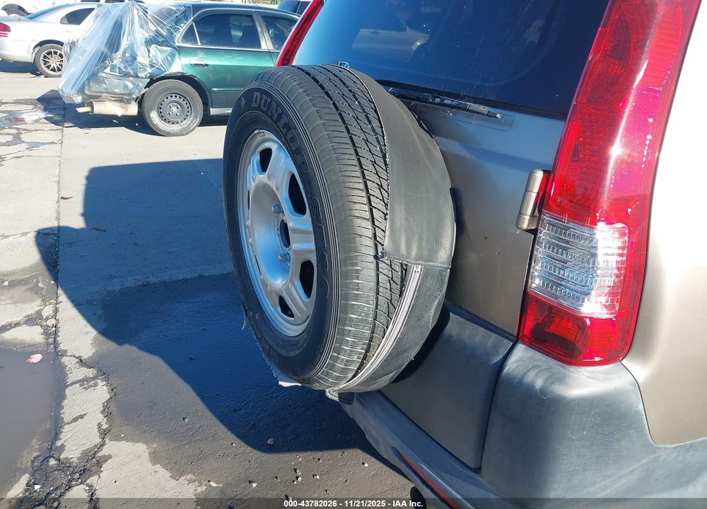 2005 HONDA CR-V LX VIN: JHLRD68565C001953