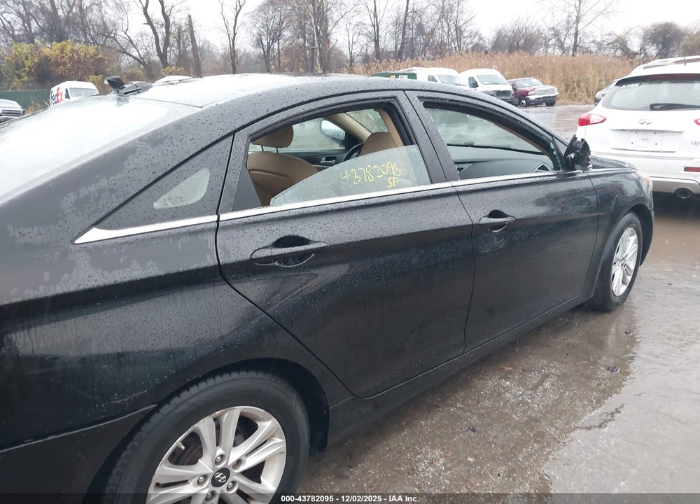 2013 HYUNDAI SONATA GLS VIN: 5NPEB4AC9DH692946