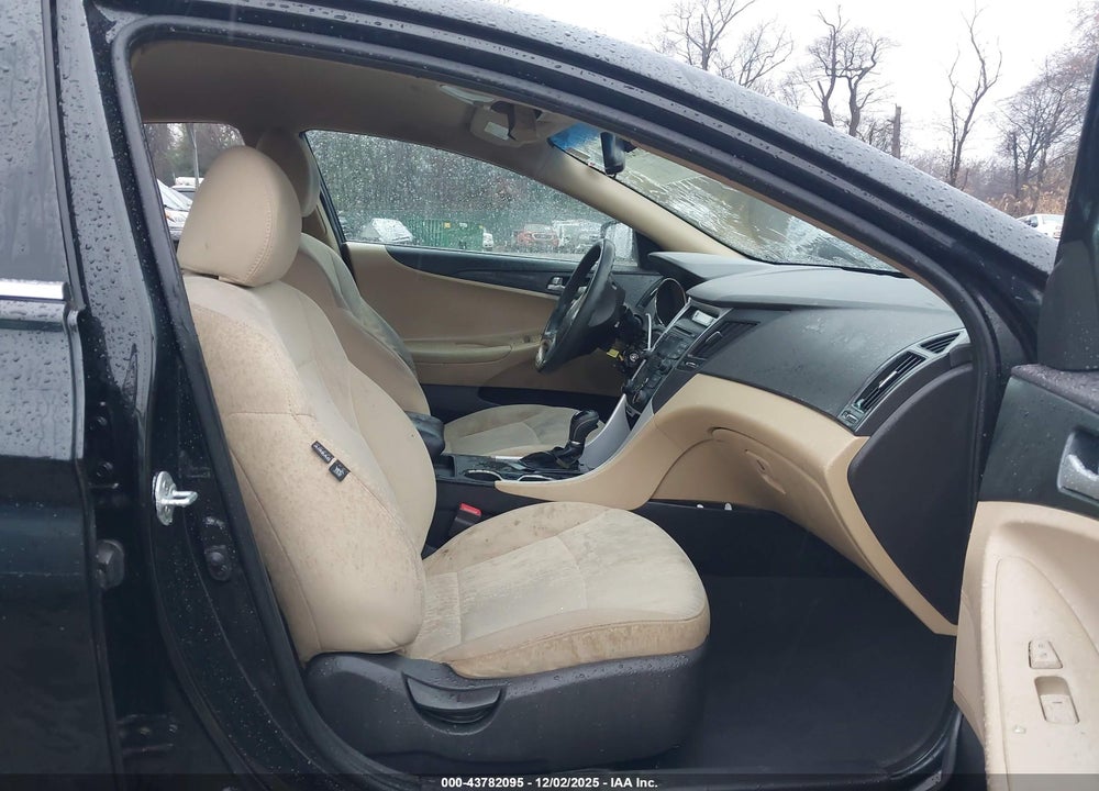 2013 HYUNDAI SONATA GLS VIN: 5NPEB4AC9DH692946
