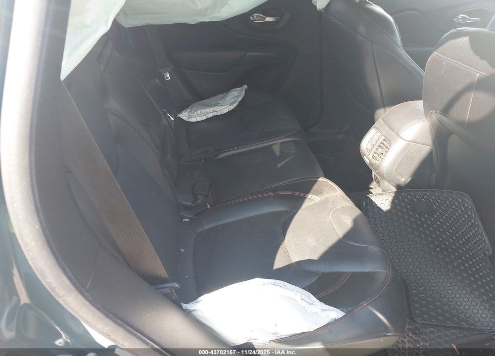2015 JEEP CHEROKEE TRAILHAWK VIN: 1C4PJMBS1FW609928