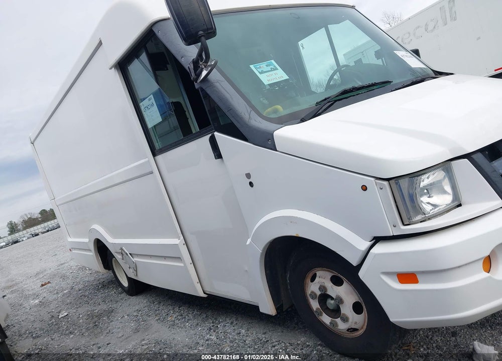 2014 ISUZU COMMERCIAL VAN VIN: JALB4T177E7W00134
