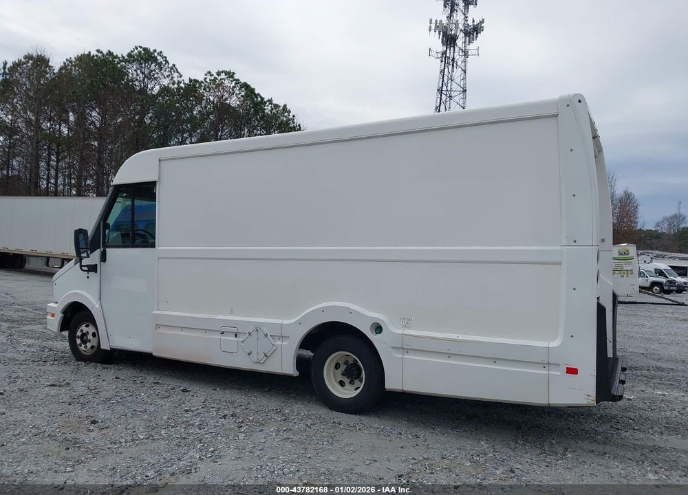 2014 ISUZU COMMERCIAL VAN VIN: JALB4T177E7W00134