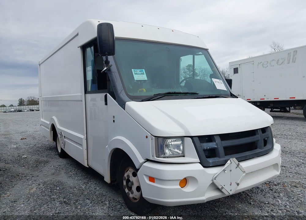 2014 ISUZU COMMERCIAL VAN VIN: JALB4T177E7W00134