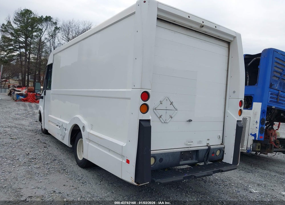 2014 ISUZU COMMERCIAL VAN VIN: JALB4T177E7W00134