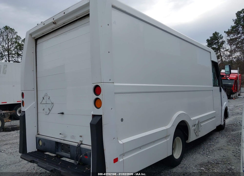 2014 ISUZU COMMERCIAL VAN VIN: JALB4T177E7W00134