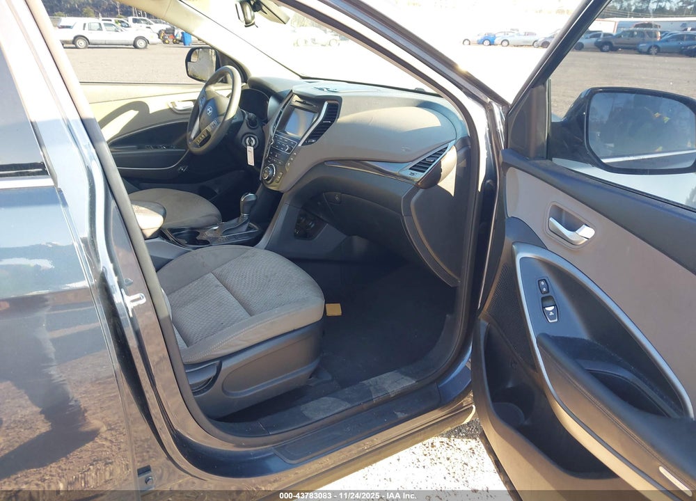2017 HYUNDAI SANTA FE SE VIN: KM8SM4HF9HU170600