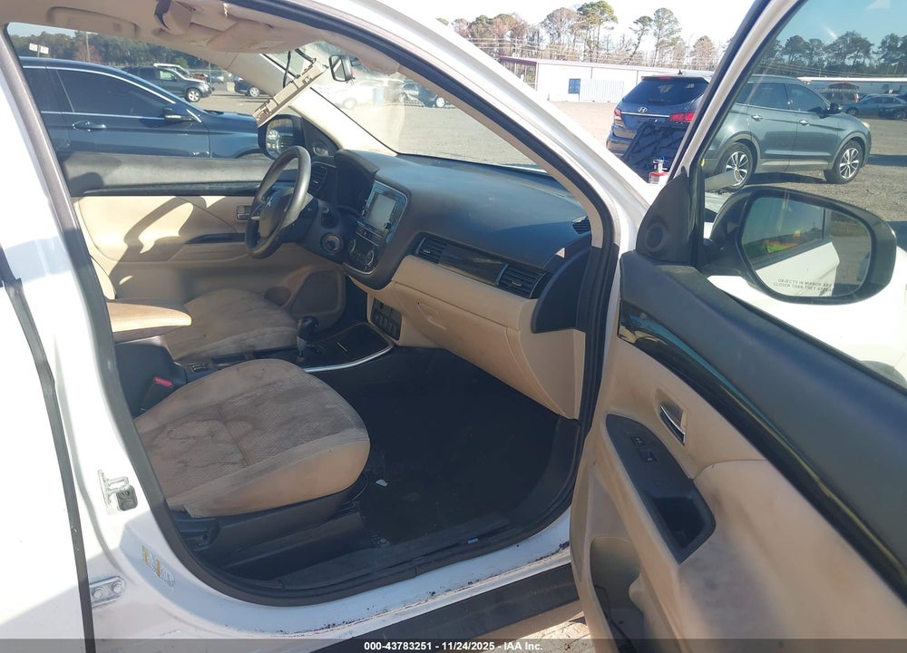 2019 MITSUBISHI OUTLANDER ES VIN: JA4AD2A30KZ054534