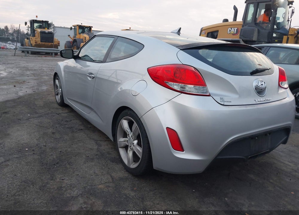 2015 HYUNDAI VELOSTER VIN: KMHTC6AD4FU224247