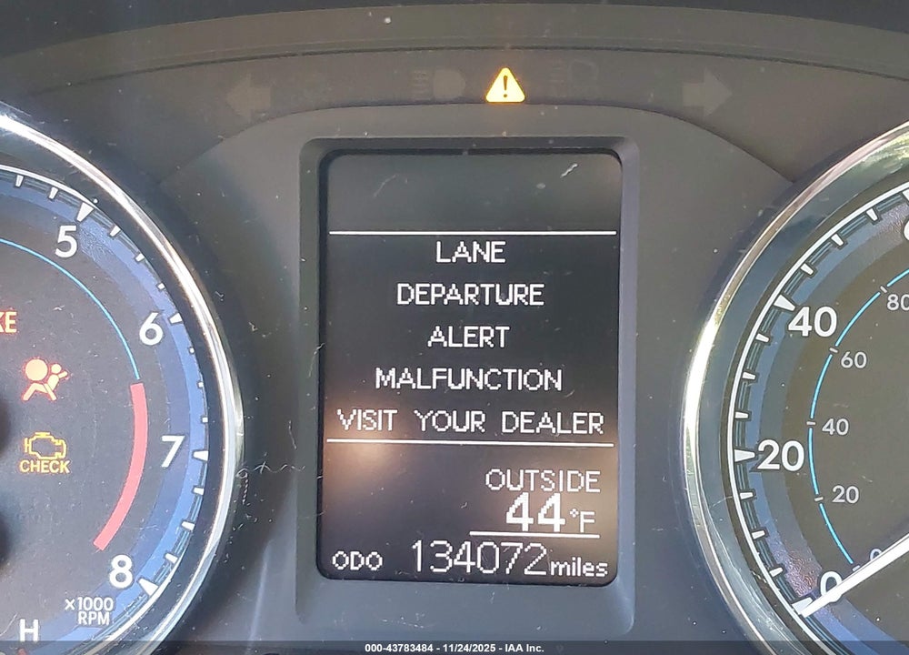 2017 TOYOTA COROLLA LE VIN: 2T1BURHE5HC764252