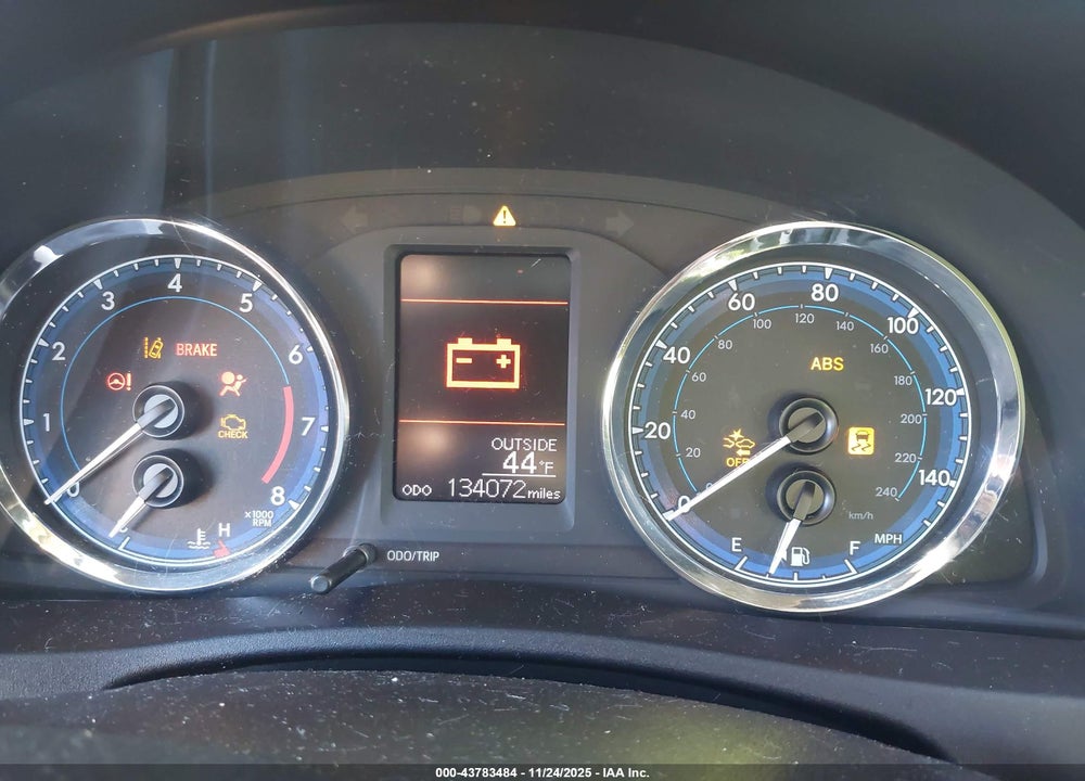 2017 TOYOTA COROLLA LE VIN: 2T1BURHE5HC764252