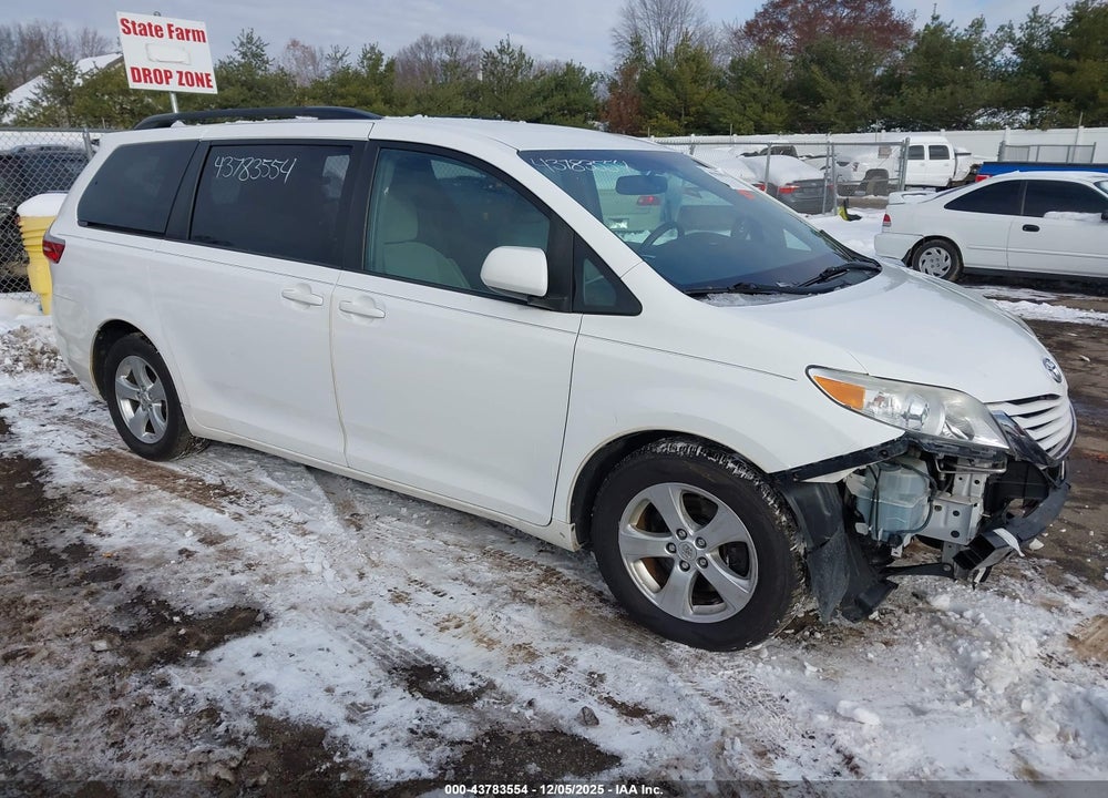 2015 TOYOTA SIENNA LE 8 PASSENGER VIN: 5TDKK3DC5FS616663