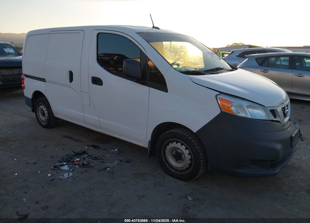 2015 NISSAN NV200 SV VIN: 3N6CM0KN1FK718424