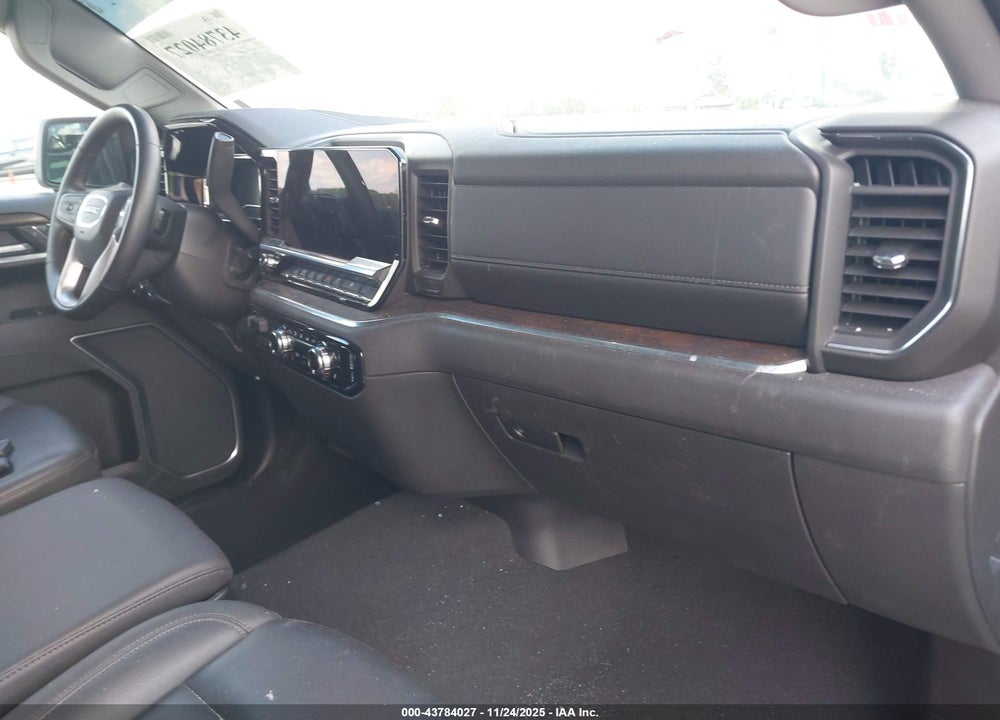 2025 GMC SIERRA 1500 2WD SHORT BOX SLT VIN: 3GTPHDED7SG255513