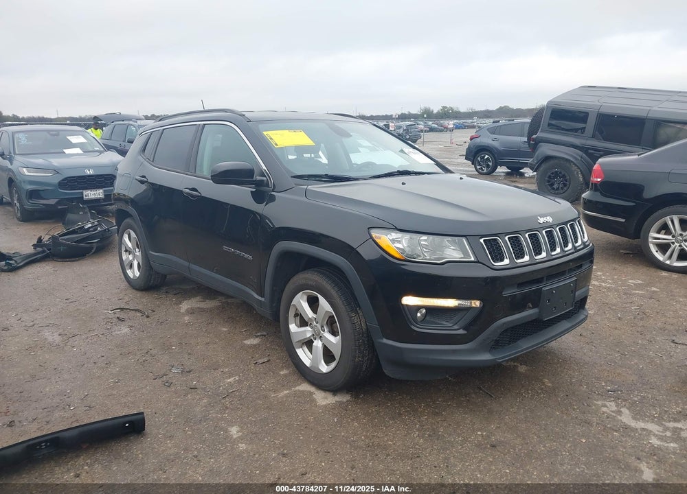 2018 JEEP COMPASS LATITUDE FWD VIN: 3C4NJCBB2JT462423
