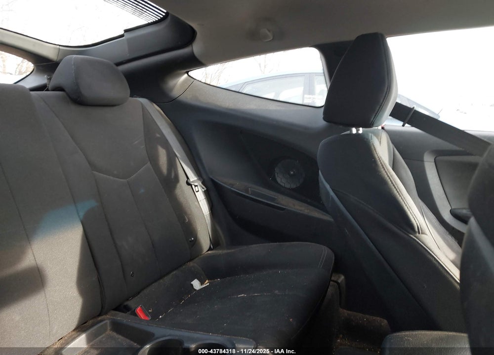 2015 HYUNDAI VELOSTER VIN: KMHTC6ADXFU236385