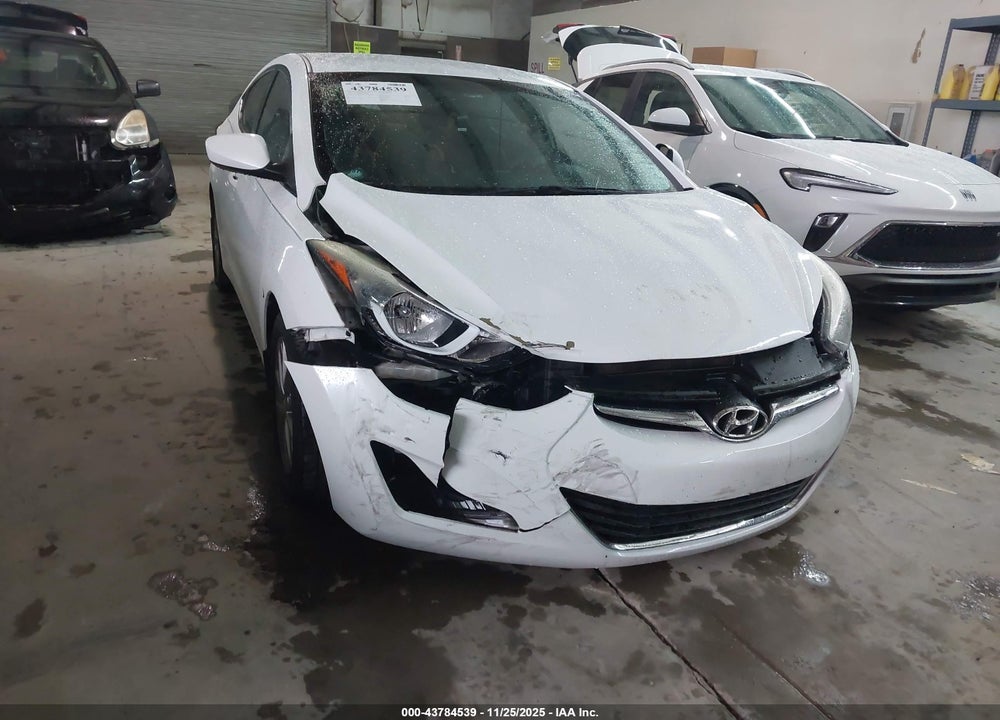 2016 HYUNDAI ELANTRA SE VIN: 5NPDH4AE4GH655044