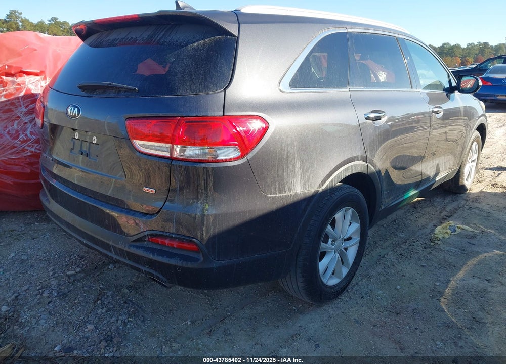 2017 KIA SORENTO 2.4L LX VIN: 5XYPG4A38HG212175