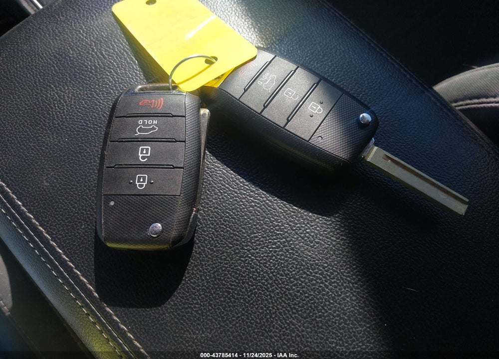 2020 KIA SORENTO 3.3L LX VIN: 5XYPG4A50LG671257