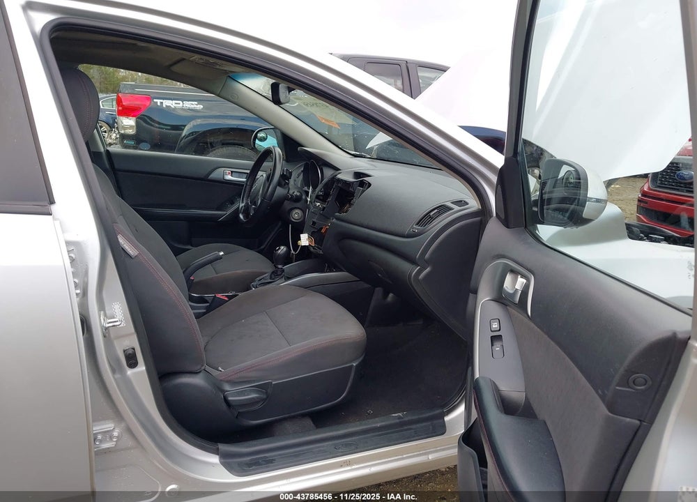 2011 KIA FORTE SX VIN: KNAFW4A39B5395694