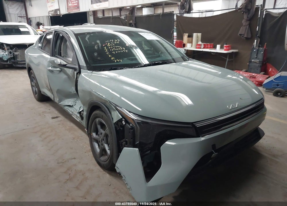 2025 KIA K4 LXS VIN: 3KPFT4DE6SE205556