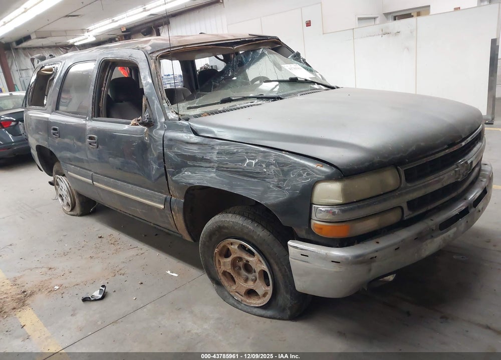 2004 CHEVROLET TAHOE LS VIN: 1GNEC13V34J323279