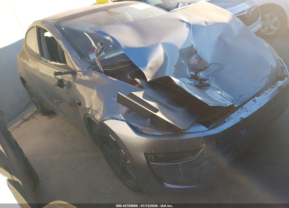 2026 TESLA MODEL Y LONG RANGE DUAL MOTOR ALL-WHEEL DRIVE VIN: 7SAYGDED7TF522053
