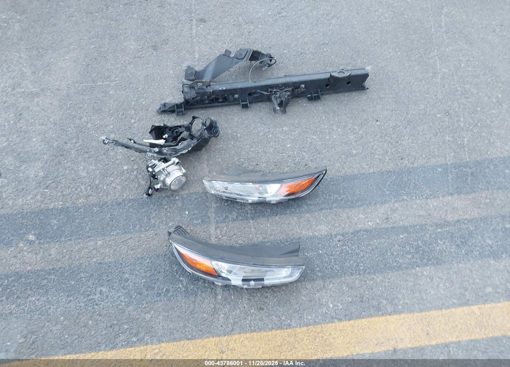 2024 HYUNDAI VENUE LIMITED VIN: KMHRC8A39RU302796
