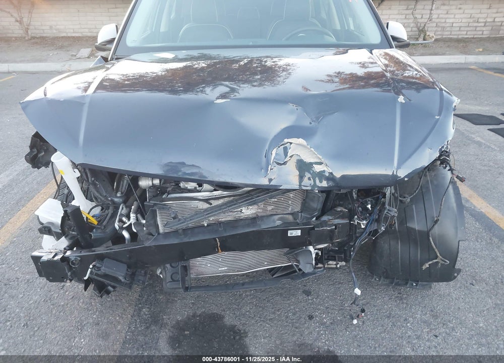2024 HYUNDAI VENUE LIMITED VIN: KMHRC8A39RU302796