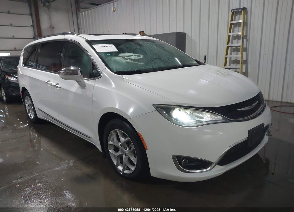 2019 CHRYSLER PACIFICA LIMITED VIN: 2C4RC1GG5KR731698