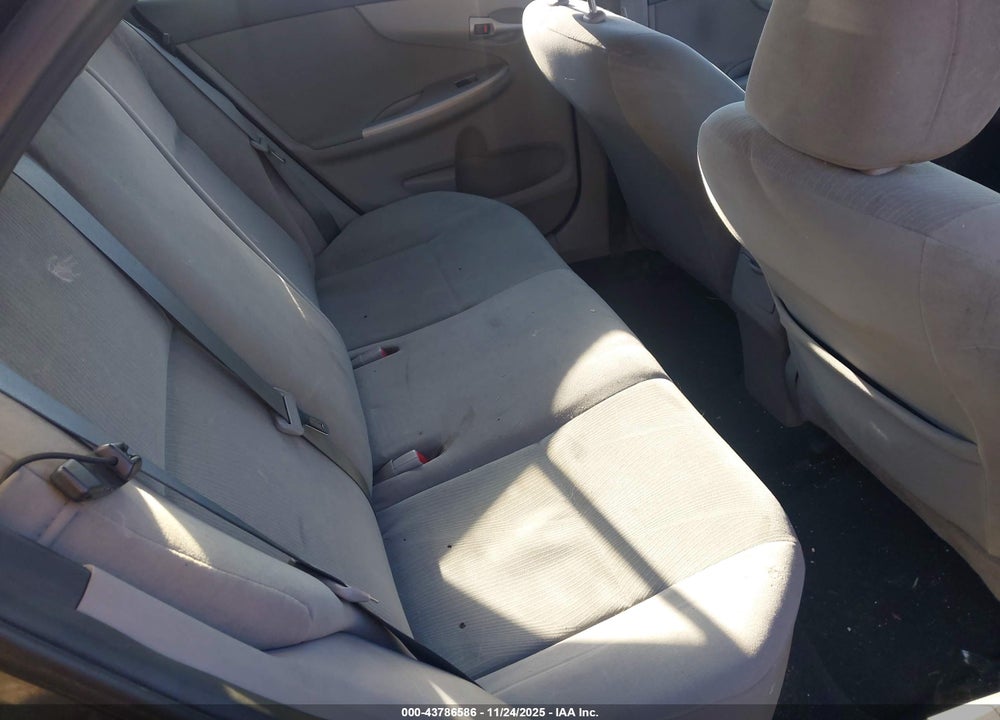 2013 TOYOTA COROLLA LE VIN: 2T1BU4EE1DC995943