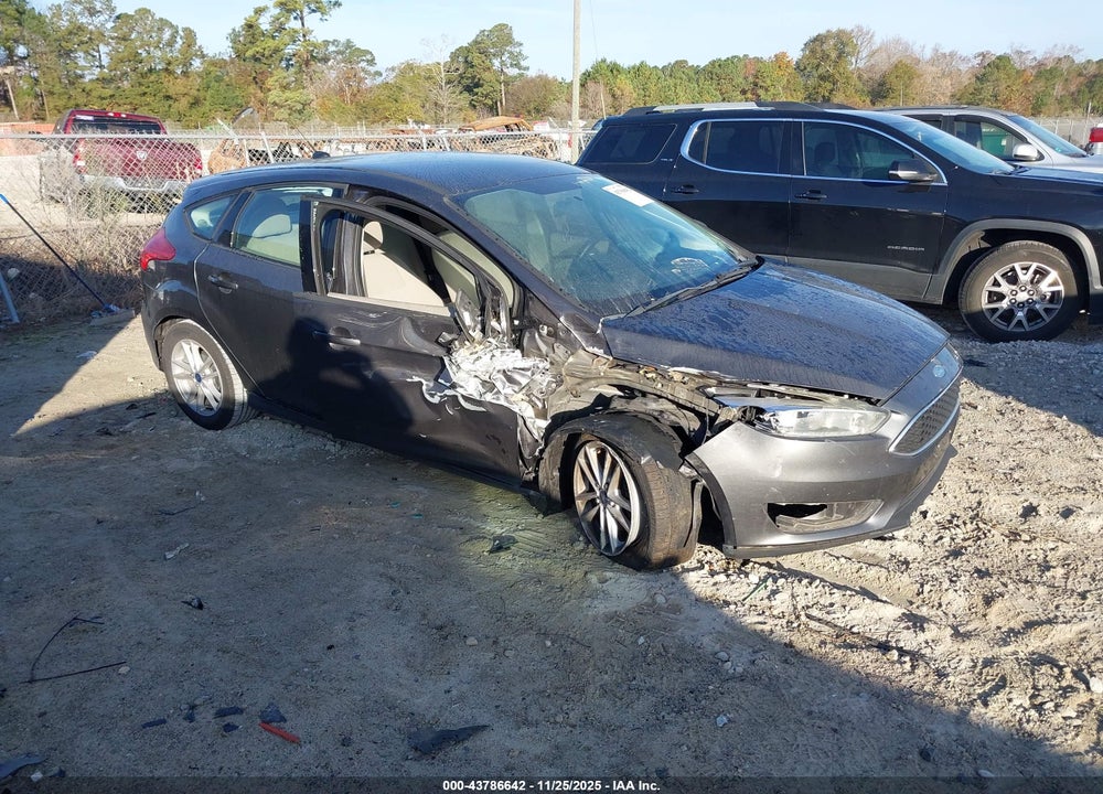 2015 FORD FOCUS SE VIN: 1FADP3K20FL208907