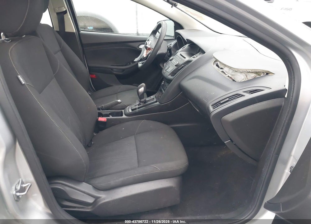 2017 FORD FOCUS SE VIN: 1FADP3F20HL288495