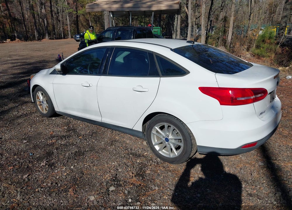 2016 FORD FOCUS SE VIN: 1FADP3F25GL264210