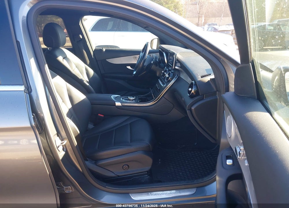 2019 MERCEDES-BENZ GLC 300 4MATIC VIN: WDC0G4KB7KF569309