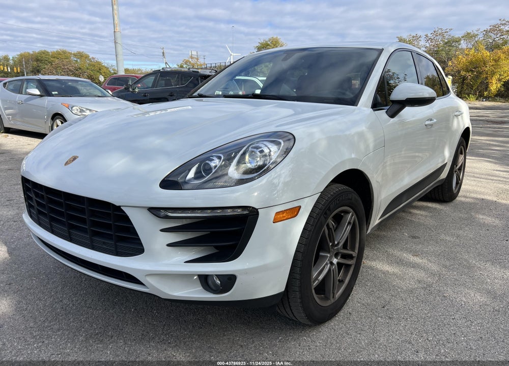 2016 PORSCHE MACAN S VIN: WP1AB2A53GLB42337