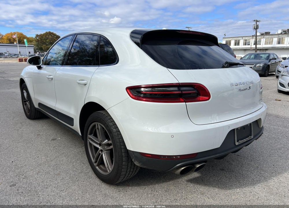 2016 PORSCHE MACAN S VIN: WP1AB2A53GLB42337