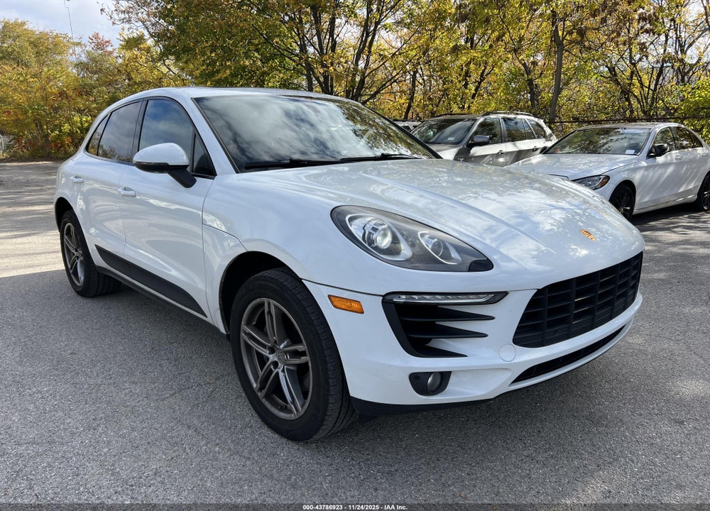 2016 PORSCHE MACAN S VIN: WP1AB2A53GLB42337