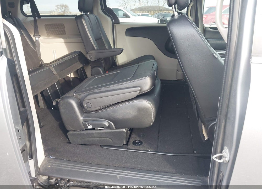 2020 DODGE GRAND CARAVAN SXT VIN: 2C4RDGCG0LR173976