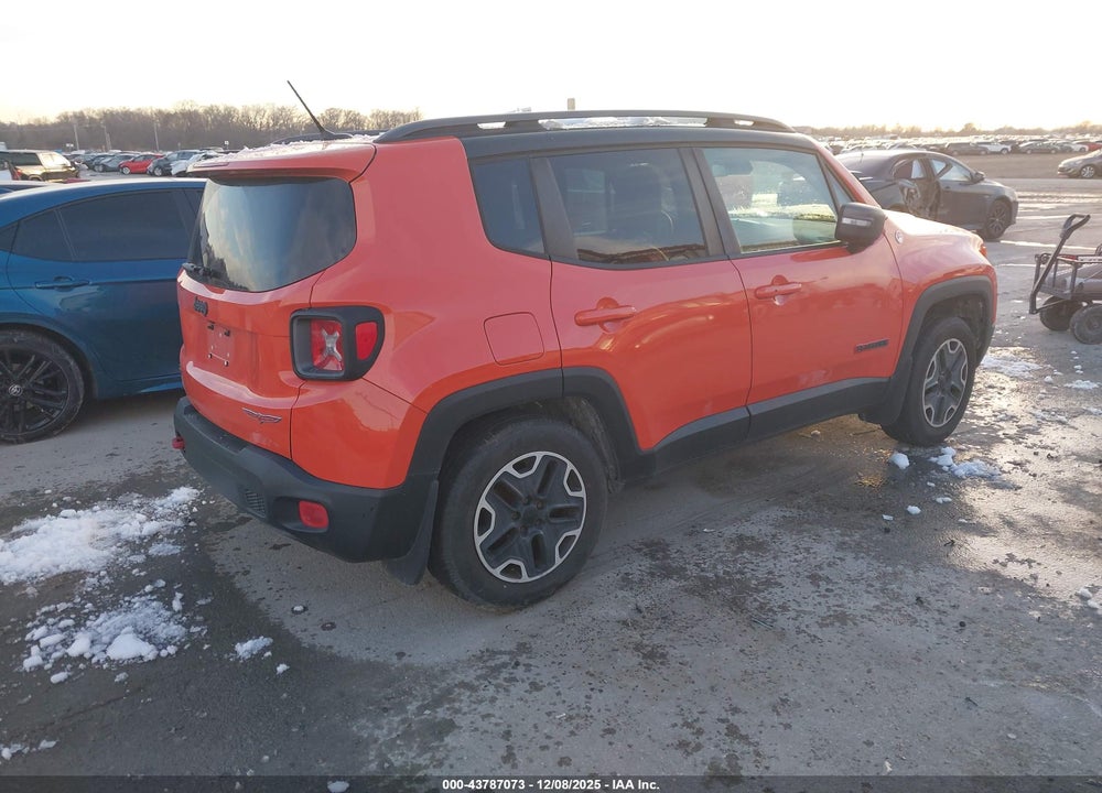 2015 JEEP RENEGADE TRAILHAWK VIN: ZACCJBCT3FPB93579