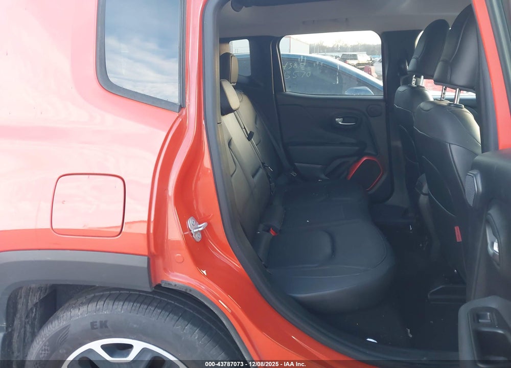 2015 JEEP RENEGADE TRAILHAWK VIN: ZACCJBCT3FPB93579