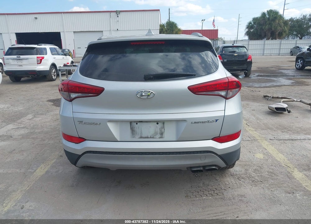 2017 HYUNDAI TUCSON LIMITED VIN: KM8J33A21HU420427