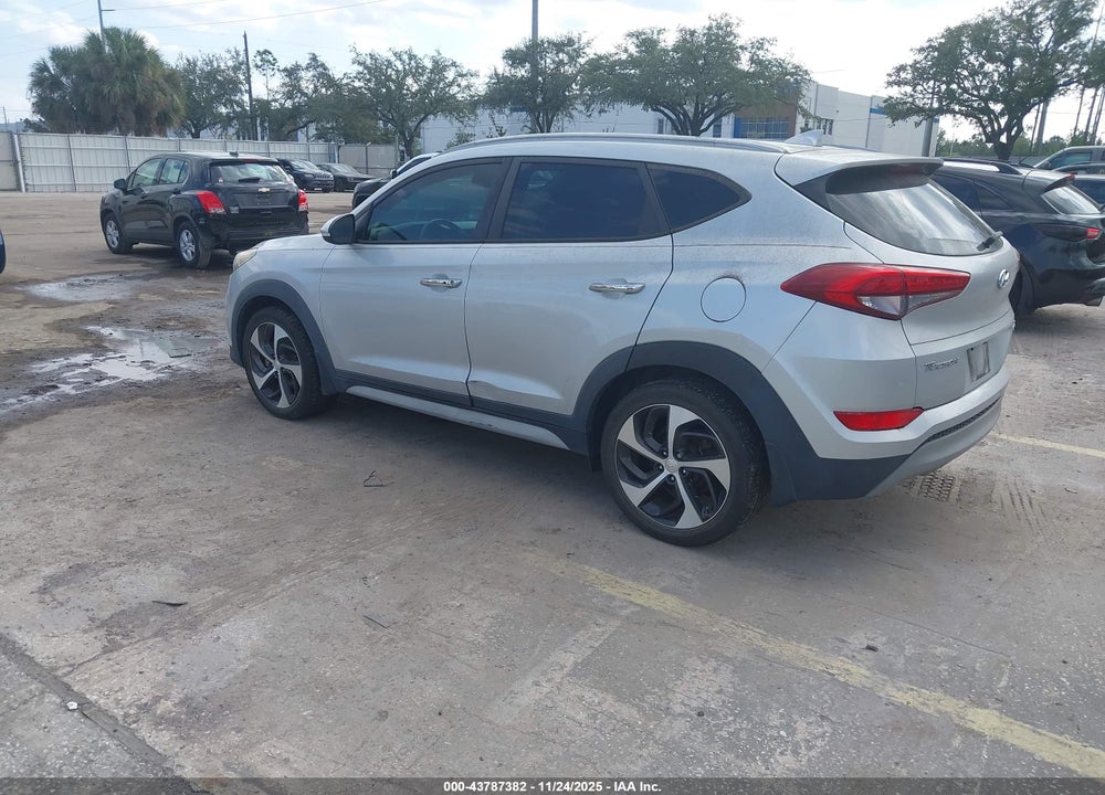2017 HYUNDAI TUCSON LIMITED VIN: KM8J33A21HU420427