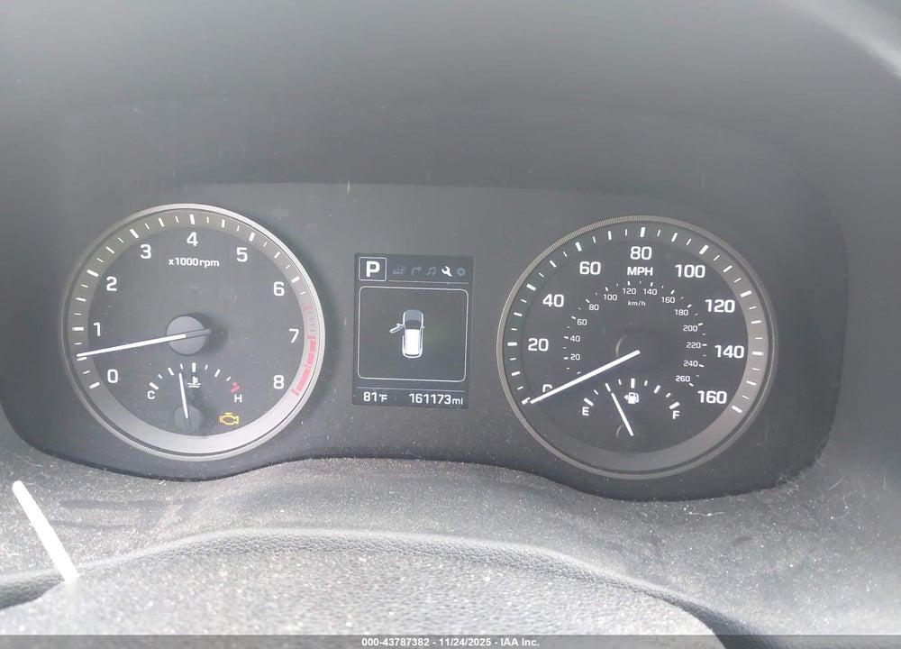 2017 HYUNDAI TUCSON LIMITED VIN: KM8J33A21HU420427