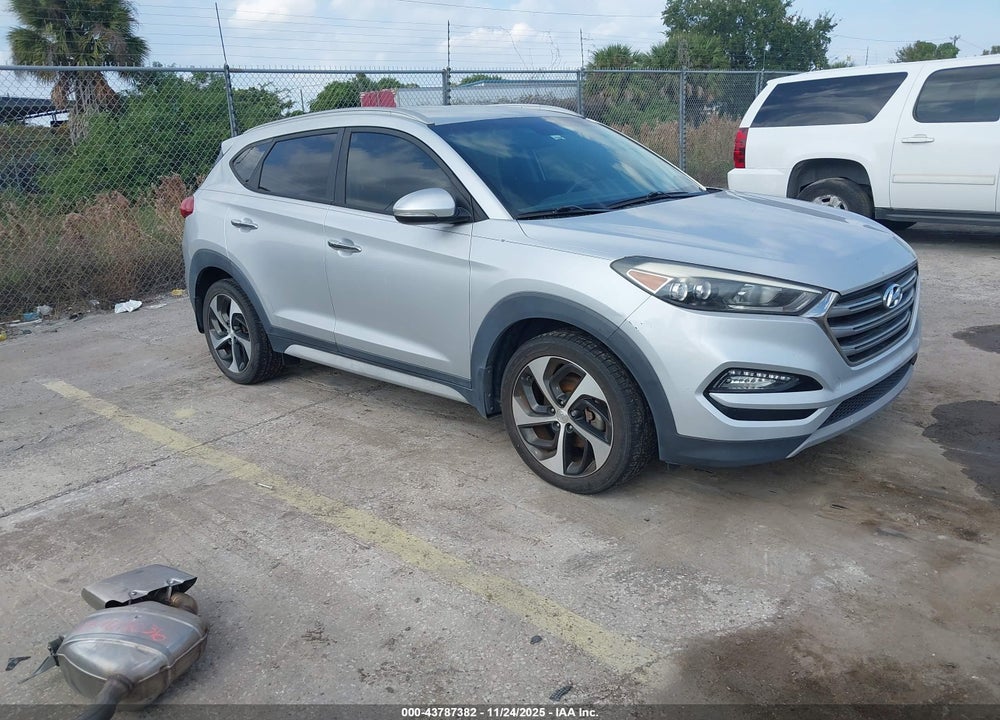 2017 HYUNDAI TUCSON LIMITED VIN: KM8J33A21HU420427