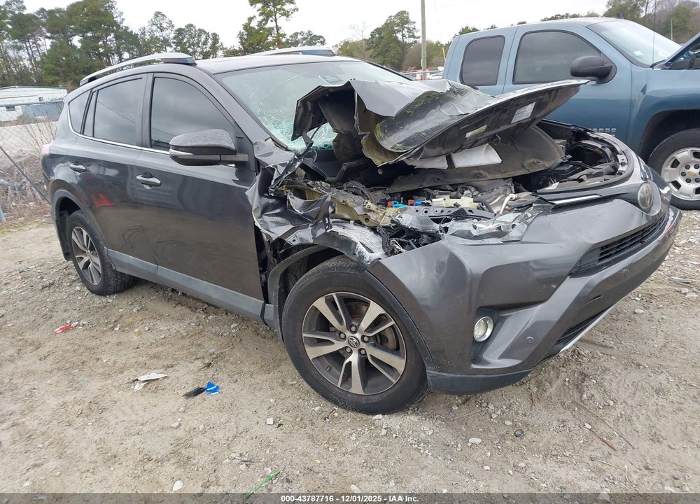 2018 TOYOTA RAV4 XLE VIN: 2T3RFREVXJW719137