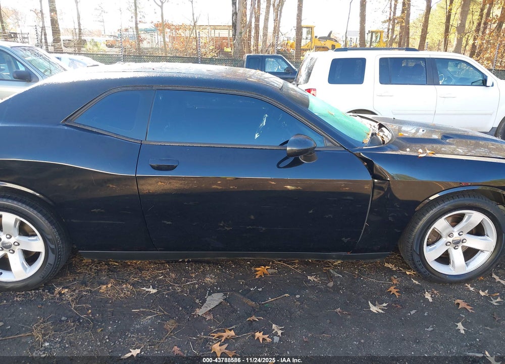 2013 DODGE CHALLENGER SXT PLUS VIN: 2C3CDYAG6DH574104