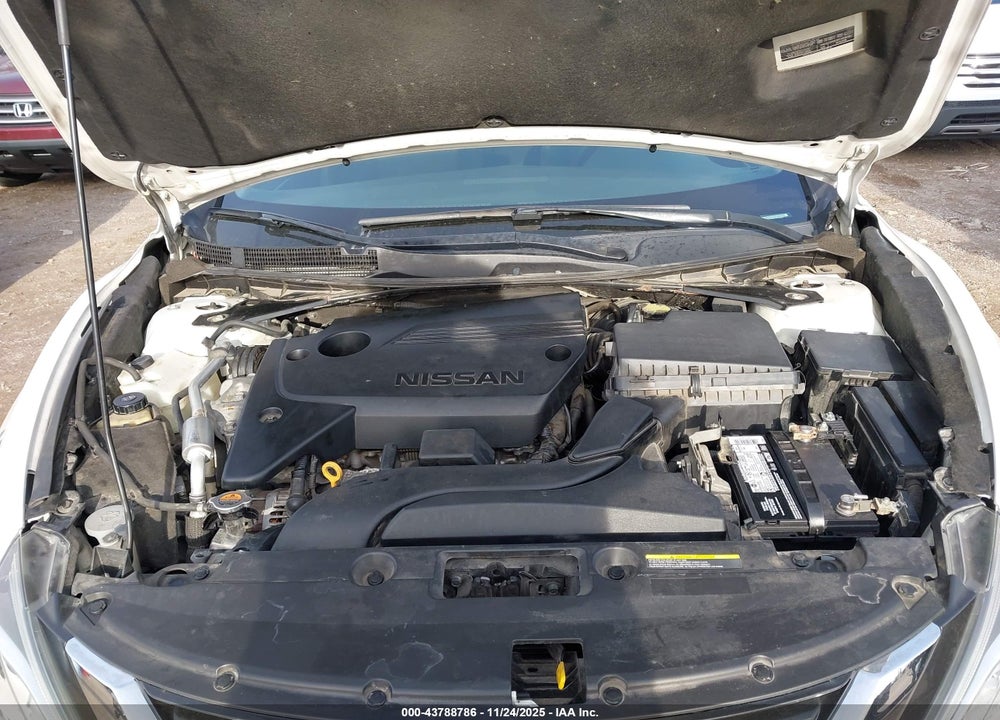 2018 NISSAN ALTIMA VIN: 1N4AL3AP0JC126454